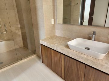 Casa en Venta en Club de Golf Altozano