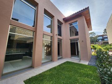 Casa en Venta en Club de Golf Altozano