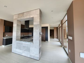 Casa en Venta en Club de Golf Altozano