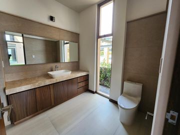 Casa en Venta en Club de Golf Altozano