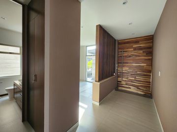 Casa en Venta en Club de Golf Altozano