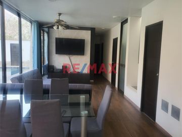 📍  Ubicada en el Condominio El Ensueño, en el kilómetro 42 de la Carretera Central, distrito de Ricardo Palma.

💡 Este hermoso lugar goza de un clim