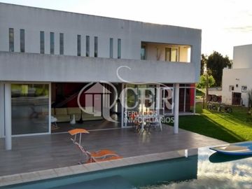 DISTINGUIDO CHALET &quotRUMENCO"