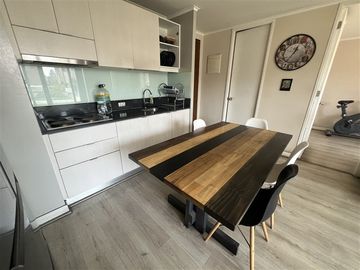 Vendo departamento dos dormitorios , dos baños Santiago C