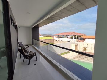casa en venta en pradomar. Cod V104485
