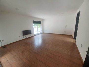 RENTO  CASA MODERNA EN CONDADO DE SAYAVEDRA