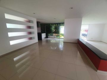RENTO  CASA MODERNA EN CONDADO DE SAYAVEDRA