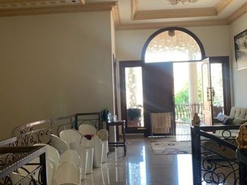 Dijual rumah di Villa Valencia