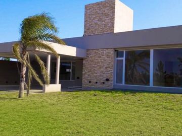 Espectacular casa Country Golf Club LSM