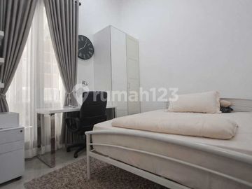 Rumah Modern Full Furnished Siap Huni Strategis Area Meruyung Cinere