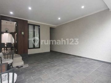 Rumah Modern Full Furnished Siap Huni Strategis Area Meruyung Cinere