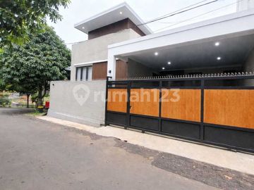Rumah Modern Full Furnished Siap Huni Strategis Area Meruyung Cinere
