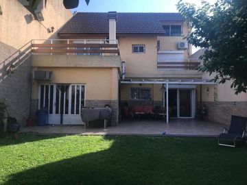 Casa en venta en Ramos Mejia Sur