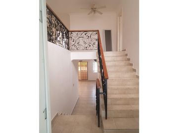 VENTA DE CASA EN VILLA DE LAS FUENTES POR DEBAJO DEL AVALUO