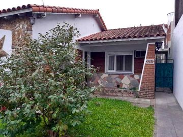 Chalet en venta en Villa Luzuriaga
