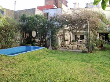Casa en venta Moron centro en terreno de 10 x 30 FOT 2