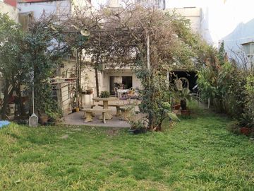 Casa en venta Moron centro en terreno de 10 x 30 FOT 2