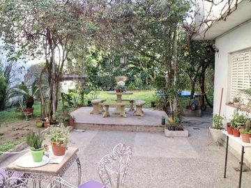 Casa en venta Moron centro en terreno de 10 x 30 FOT 2