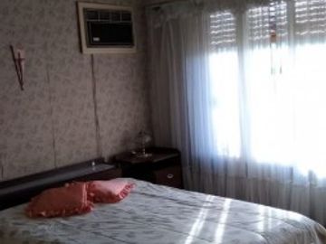 Venta de Chalet 5 AMBIENTES Con Cochera en Castelar Sur