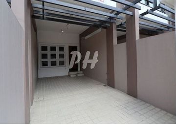 PH943 Elegant & Spacious Townhouse for sale in Don Antonio