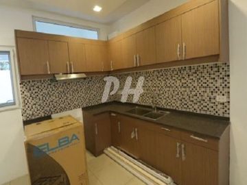 PH943 Elegant & Spacious Townhouse for sale in Don Antonio