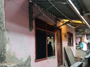 Rumah dijual 450 juta(nego) di pisangan timur dekat RS