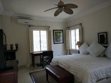 VENTA CASA UN NIVEL EN EXCLUSIVA Y SEÑORIAL PRIVADA EN PALMIRA