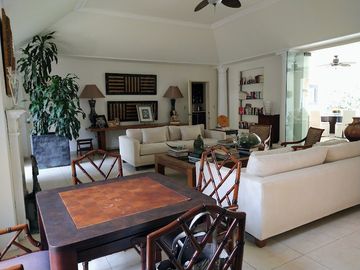 VENTA CASA UN NIVEL EN EXCLUSIVA Y SEÑORIAL PRIVADA EN PALMIRA