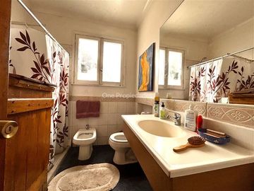 Casa en Venta en Las Azucenas | Casa en Venta (2D1B) | Providencia | One Propiedades