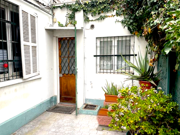 Casa en Venta en Las Azucenas | Casa en Venta (2D1B) | Providencia | One Propiedades