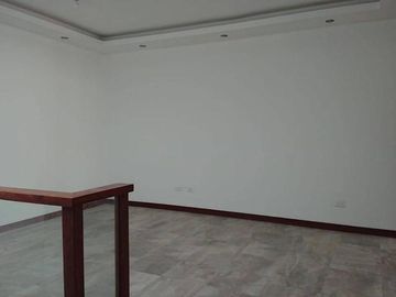 Venta lujoso departamento Duplex, 3 dormitorios, piscina Nayón, Oportunidad!!!