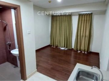 Dijual Sewa Apartemen Puri Orcard Type Studio View Kolam