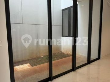Dijual Rumah Siap Huni di Kuningan Village Pik Dekat Patung Naga