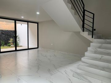 Casa en venta  en Parque Quintana Roo  Lomas de  Angelópolis.