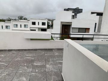 Casa en venta  en Parque Quintana Roo  Lomas de  Angelópolis.