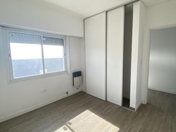 RETASADO, ANTES USD 220.000, AHORA USD185.000 EXCELENTE CASA TIPO PH A ESTRENAR!!