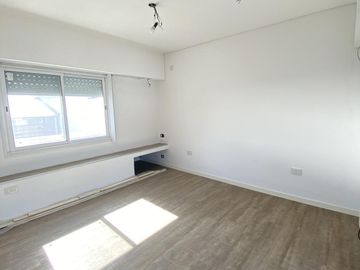 RETASADO, ANTES USD 220.000, AHORA USD185.000 EXCELENTE CASA TIPO PH A ESTRENAR!!
