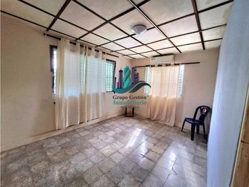 ALQUILO/VENDO CASA AMPLIA INTERAMERICANA