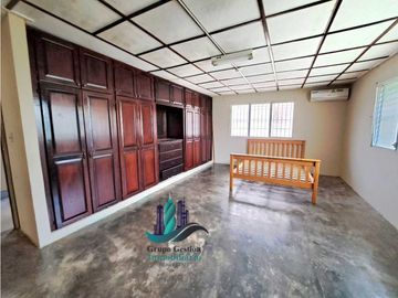 ALQUILO/VENDO CASA AMPLIA INTERAMERICANA