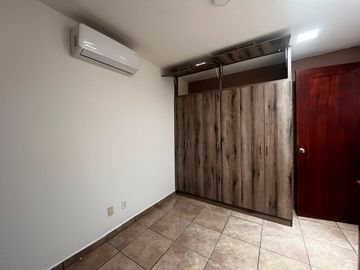 VENTA DE CASA CERCA AV INDUSTRIAS