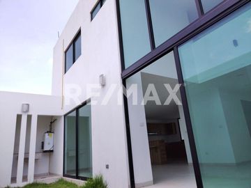 VENTA DE CASA EN MEXICALTZINGO 