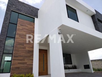 VENTA DE CASA EN MEXICALTZINGO 