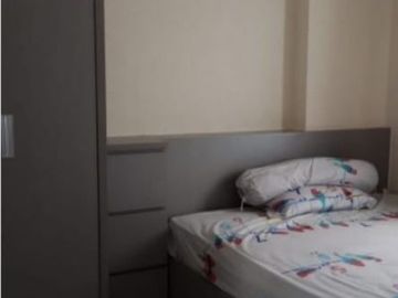 Apartemen bulanan green pramuka city full furnish wifi ready