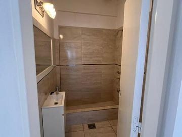 Venta Departamento 2 ambientes c/ cochera  Castelar Norte