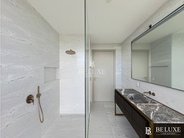 SE VENDE APARTAMENTO EN SANTA MARIA, PH LA MAISON BY FENDI (5)