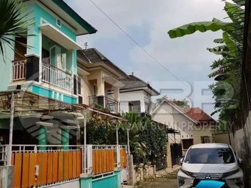 Rumah Dijual Jogja Cantik 2lt Strategis dlm Perum jl kaliurang km 9 utara UGM