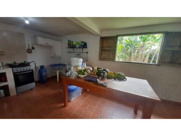FINCA DE 4 CUADRAS EN QUIMBAYA 4861