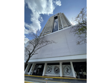 SEA CONFIABLE ALQUILA O ALQUILA CON OPCION A COMPRA PH CARRERAS TOWER