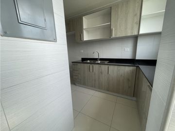 SEA CONFIABLE ALQUILA O ALQUILA CON OPCION A COMPRA PH CARRERAS TOWER