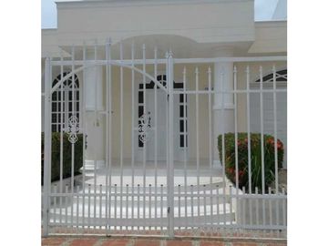 Se arrienda casa en el Barrio Pasatiempo